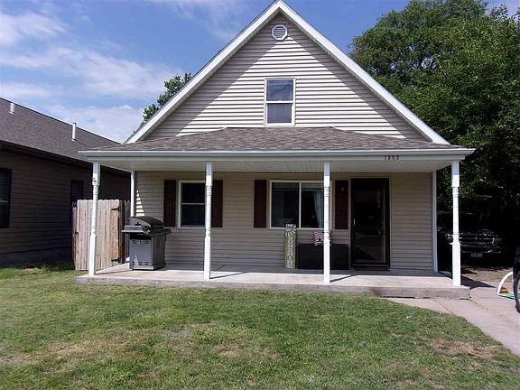 2nd image of 1302 N Poplar St