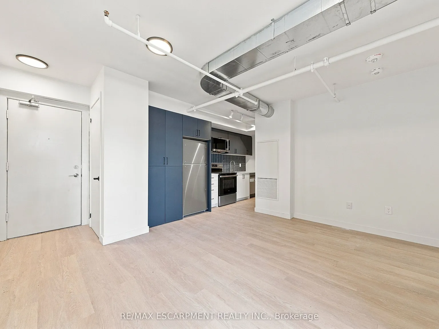 1 bed, $1,599 — Photo 2