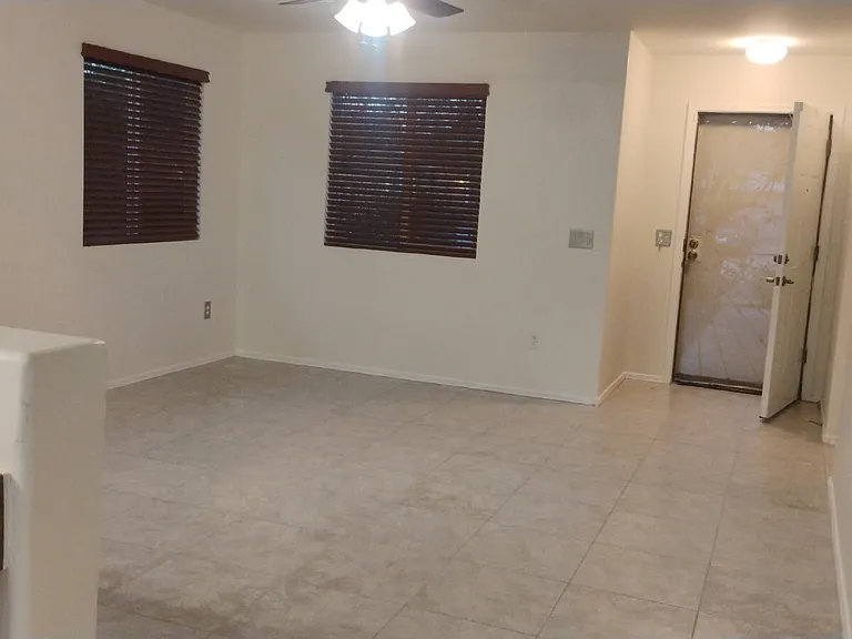 5082 E Kittentails Dr — Photo 3