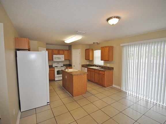 3rd image of 1362 Lazy River Ln
