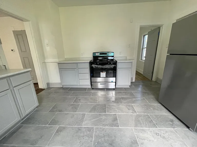 2037 Wiemann Ave — Photo 9