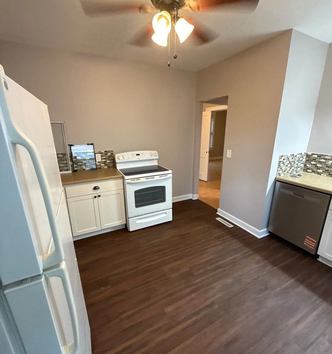 2 bed, 1250 sqft, $1,550 — Photo 1