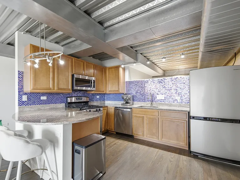 1910 S Indiana Ave #620 — Photo 8