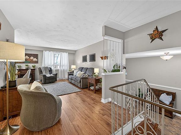 4th image of 789 Rymal Rd E