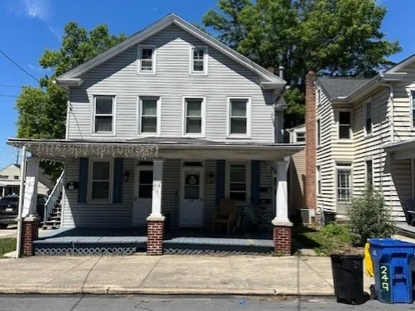 247 1/2 N Race St, Middletown, PA 17057