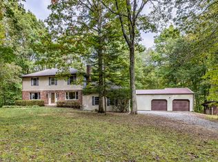 283 Black Ash Rd, Oakdale, CT 06370