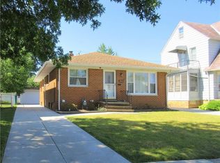 4415 Maplecrest Ave, Parma, OH 44134