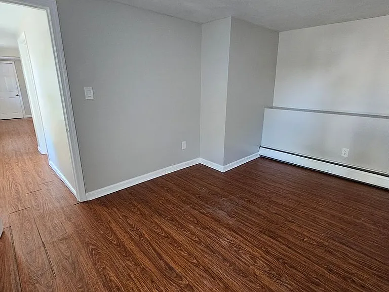 25-27.5 Ferry St — Photo 15