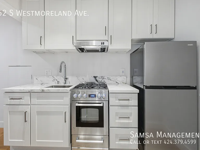 852 S Westmoreland Ave — Photo 2