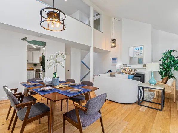 440 Cola Ballena APT F, Alameda, CA 94501