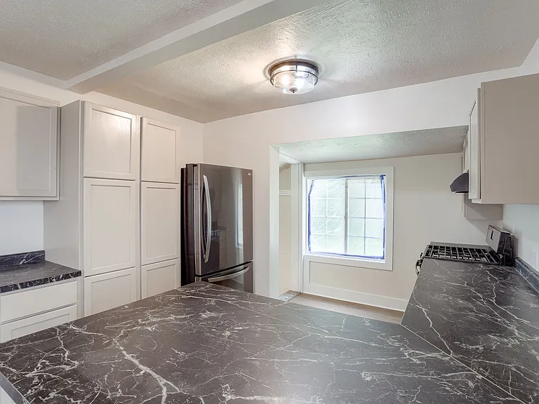 4818 Wirt St — Photo 12