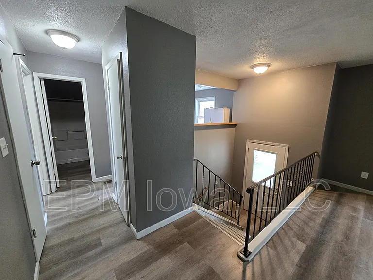 1242 Edgewood Dr — Photo 16