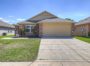 1517 Gateshead Dr, Seguin, TX 78155