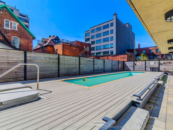 300 Lisgar St #809, Ottawa, ON K2P 0E2