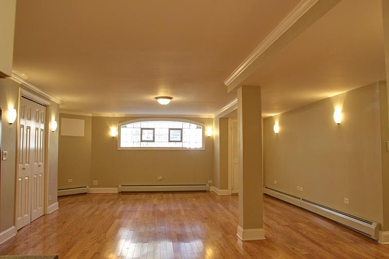 2nd image of 2619 W Greenleaf Ave #Unt