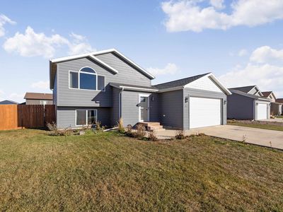 632 Liberty Park Dr, Box Elder, SD, 57719