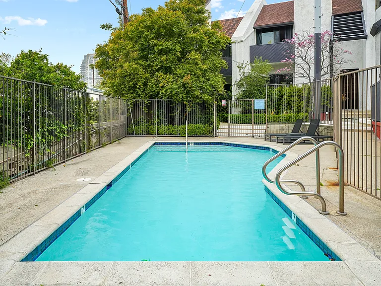10720 Ohio Ave #22 — Photo 20
