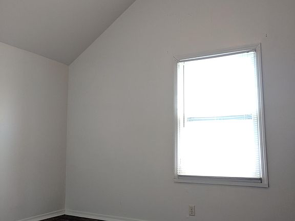 2nd image of 4109 North Ave APT 4