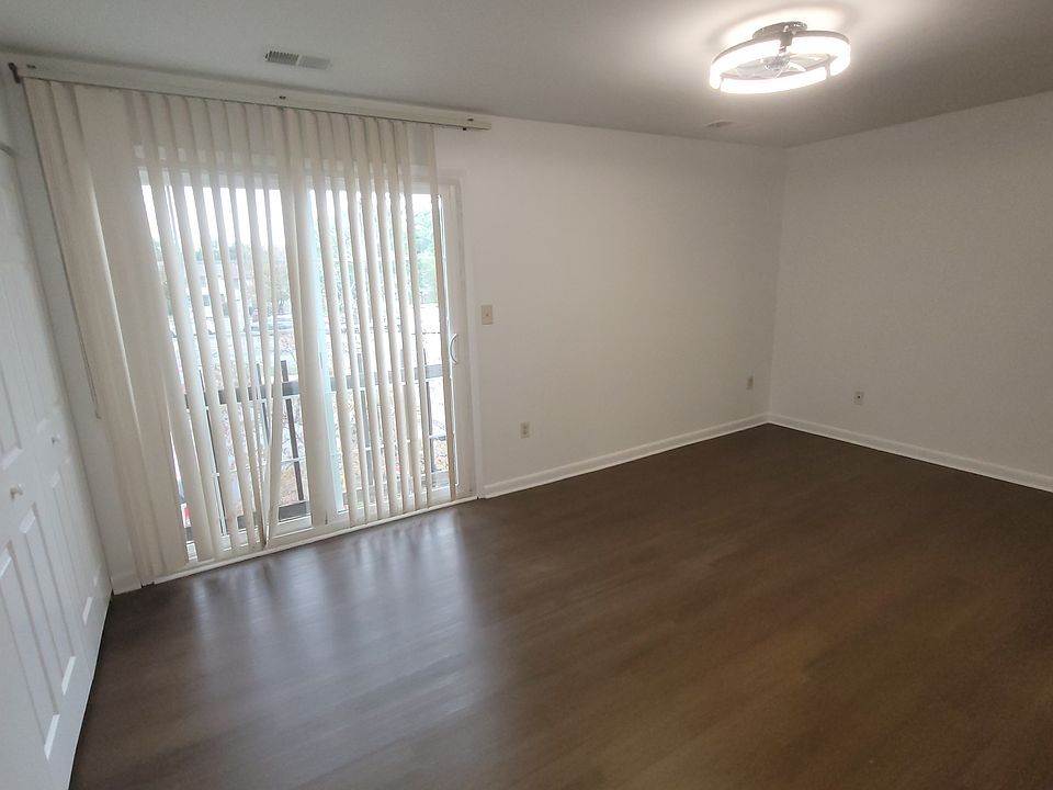 1st image of 9921 Valley Park Dr #1