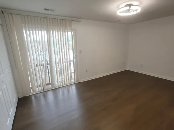 9921 Valley Park Dr #1, Damascus, MD 20872