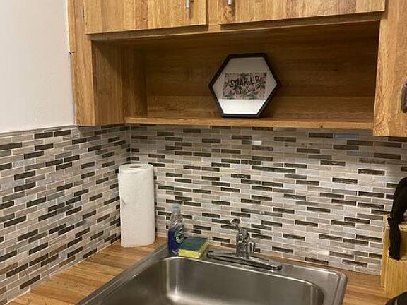 4th image of 1533 Argyle Dr #5