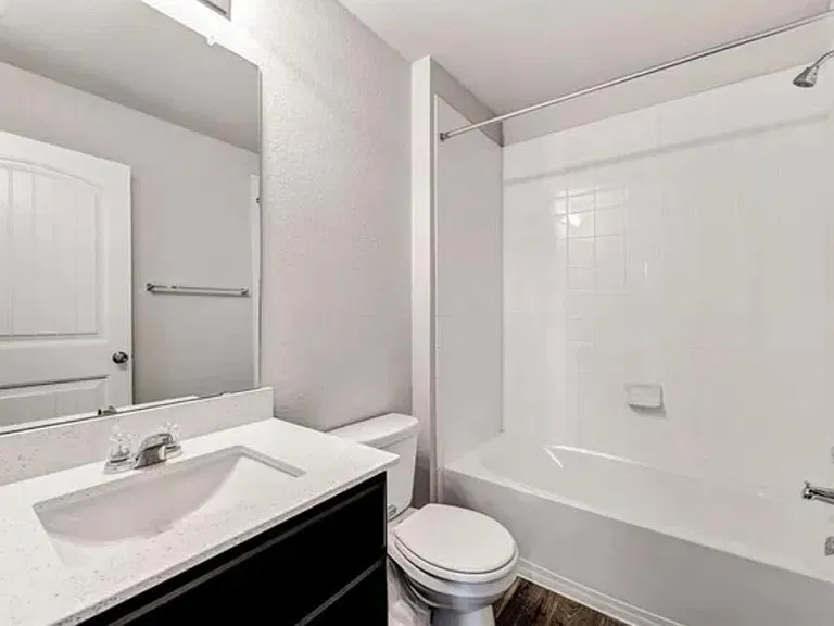 2216 Dickinson Ter — Photo 18