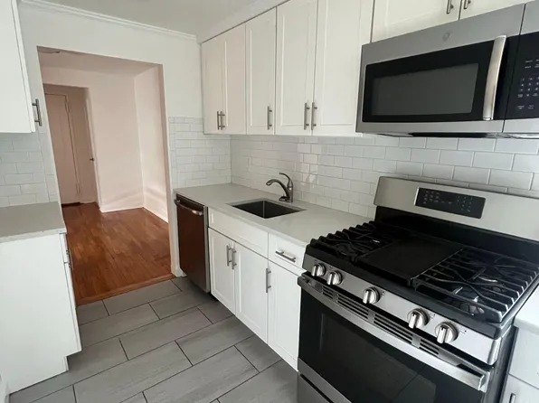 82-50 135th St Floor 4, Jamaica, NY 11435