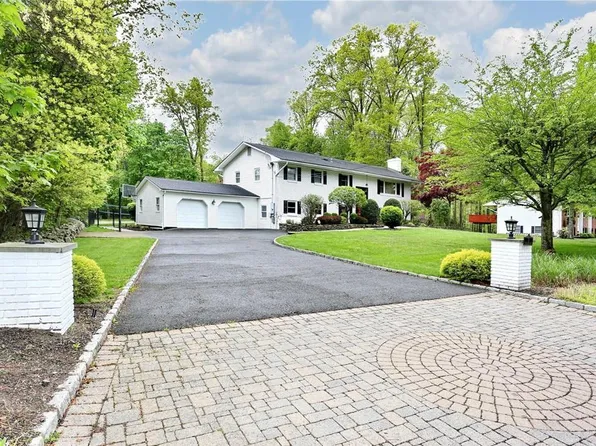 15 Little Brook Lane, New City, NY 10956