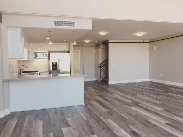 Bluxome Place — Photo 2