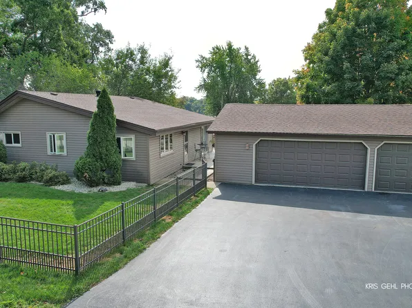 25437 W Richmond Ave, Antioch, IL 60002