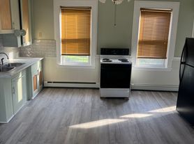 276 Park Ave, Woonsocket, RI