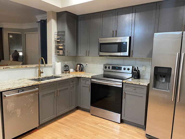 951 Glenwood Ave SE #2001 — Photo 29