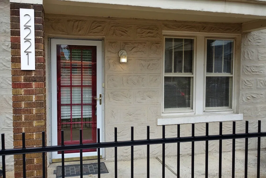1 bed, 1000 sqft, $1,100 — Photo 2