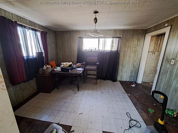 3rd image of 1904 Hudson St