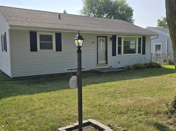 2812 Hobson Rd, Fort Wayne, IN 46805