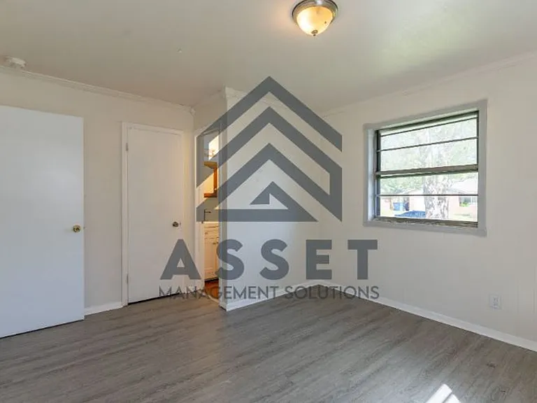 2604 SW 65th St — Photo 12