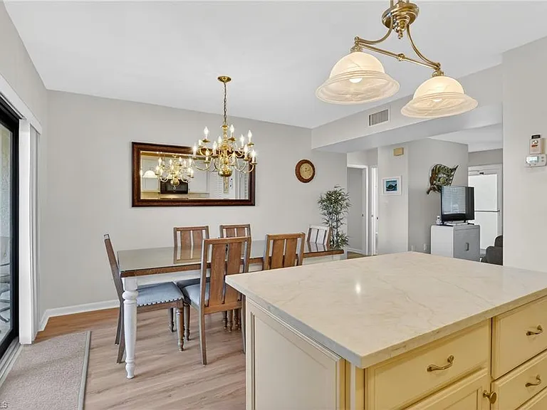 788 Park Shore Dr #B22 — Photo 10