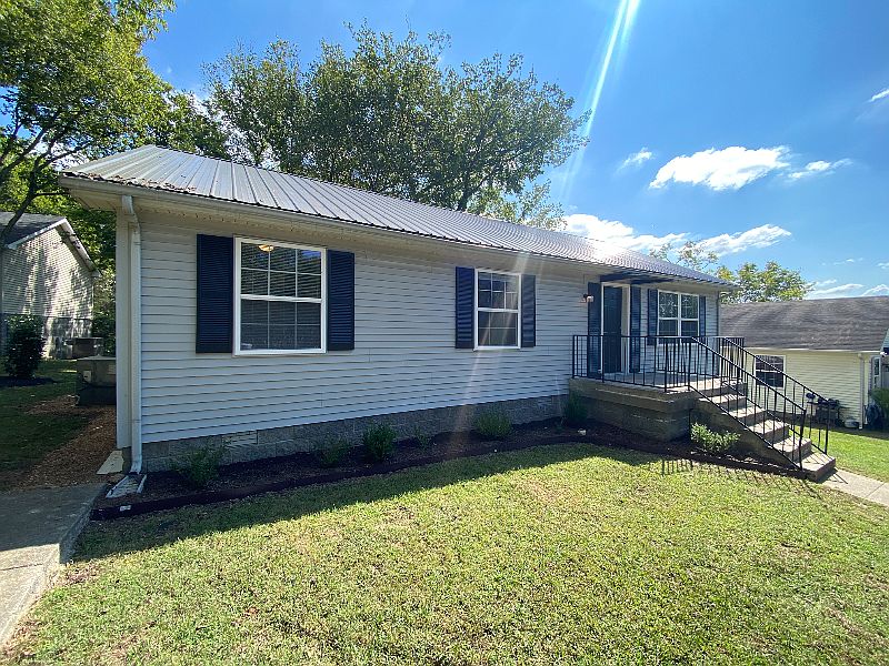 1st image of 256 Chestnut Ln