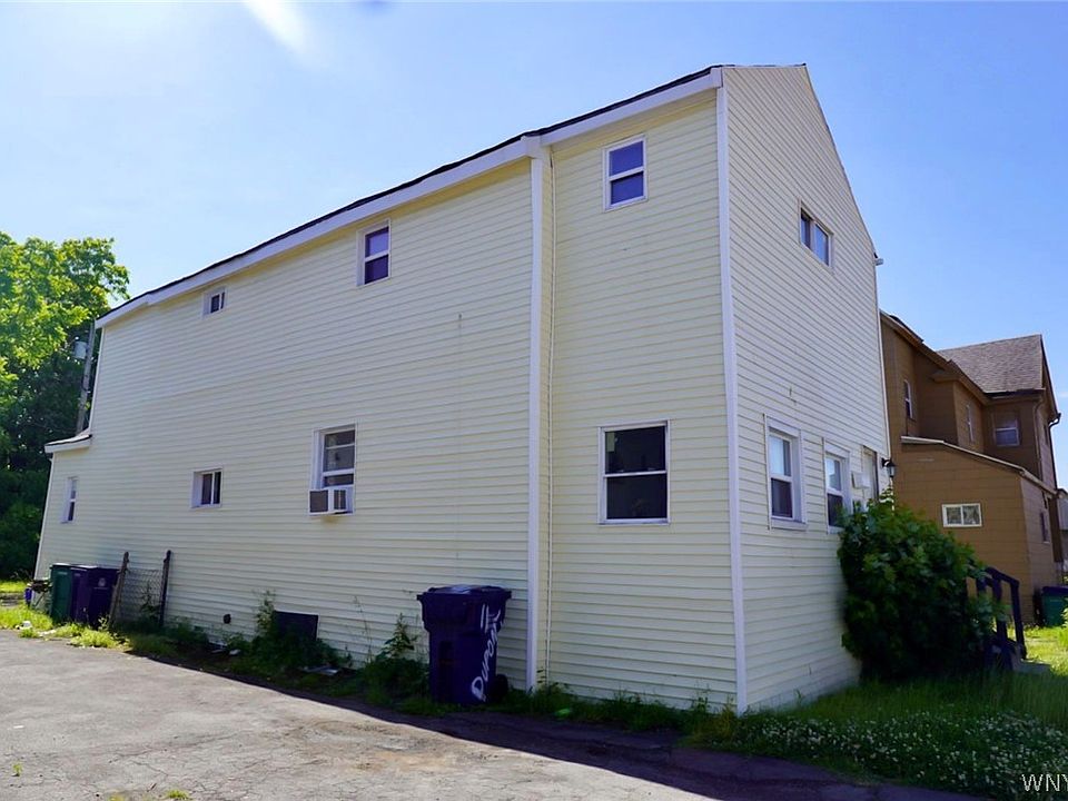 1st image of 11 Dupont St