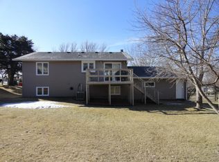 2102 Buffalo St, Pierre, SD 57501