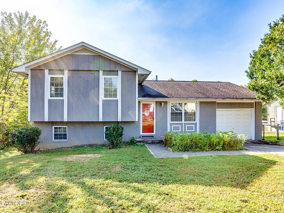 1st image of 105 Tracy Ln