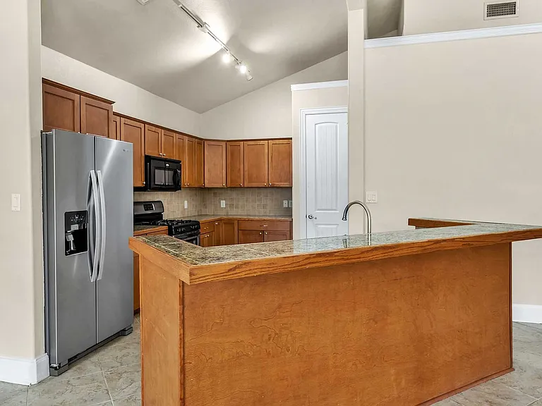 Kara Lynn Place Luxury Homes- ASK ABOUT OUR SPRING MOVE-IN SPECIAL TODAY! — Photo 94