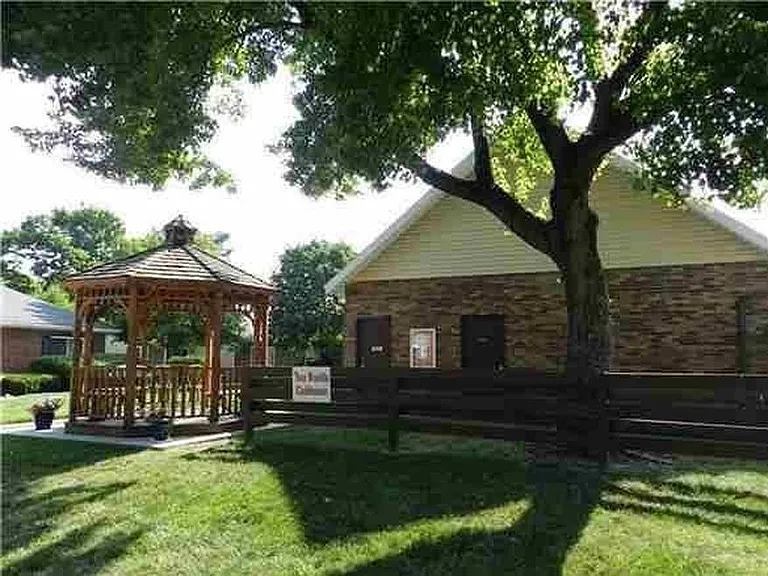 2075 Miracle Dr — Photo 12