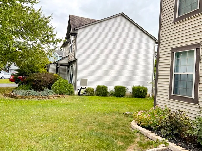 2475 Merrybell Ct — Photo 32