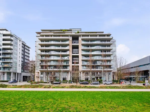 1633 Ontario St #306, Vancouver, BC V5Y 0C2