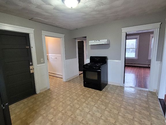 5th image of 70 Florida Ave #3