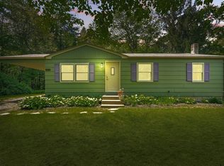 161 Farmington Rd, Amherst, MA 01002