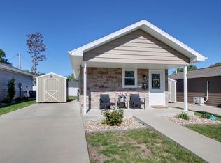 1025 N 6th St, Quincy, IL 62301