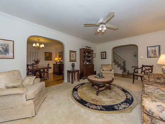 5th image of 32 Sterling Place