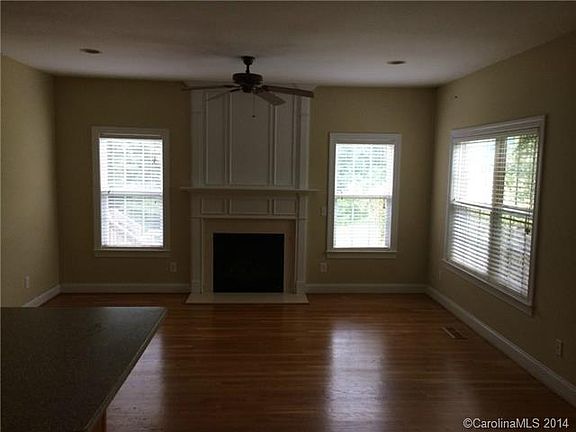 2nd image of 9832 Arlington Oaks Dr
